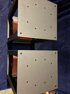 Полочная акустическая система со стойками Wharfedale 85th Anniversary Linton with stands Цвет: Красное Дерево [MAHOGANY]