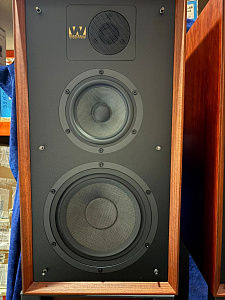Полочная акустическая система со стойками Wharfedale 85th Anniversary Linton with stands Цвет: Красное Дерево [MAHOGANY]
