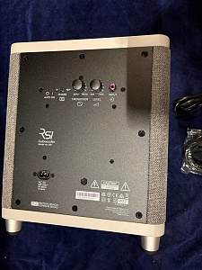 Активный сабвуфер Ruark RS1 Цвет: Светло-серый [SOFT GREY]